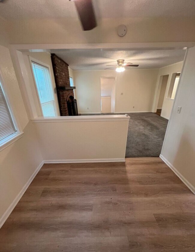 Building Photo - Coming Soon! Spacious 3-Bed, 2-Bath Home i...