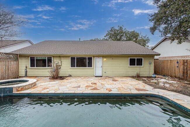 Building Photo - 20055 Fort Stanton Dr