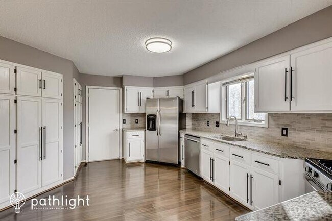 Building Photo - 14355 4Th Avenue N, Plymouth, MN, 55447