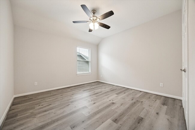 Building Photo - 24918 Meadowthorn Crest Ln