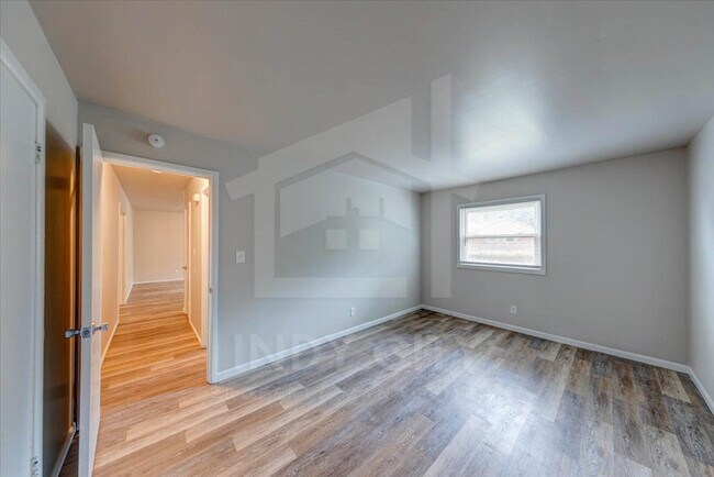 Building Photo - 3451 N Hartman Dr