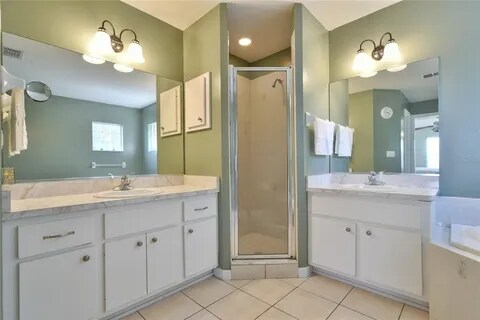 Building Photo - 650 Silver Pass