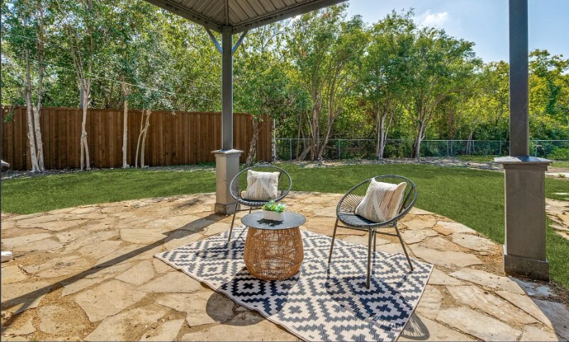Building Photo - 1319 El Patio Dr