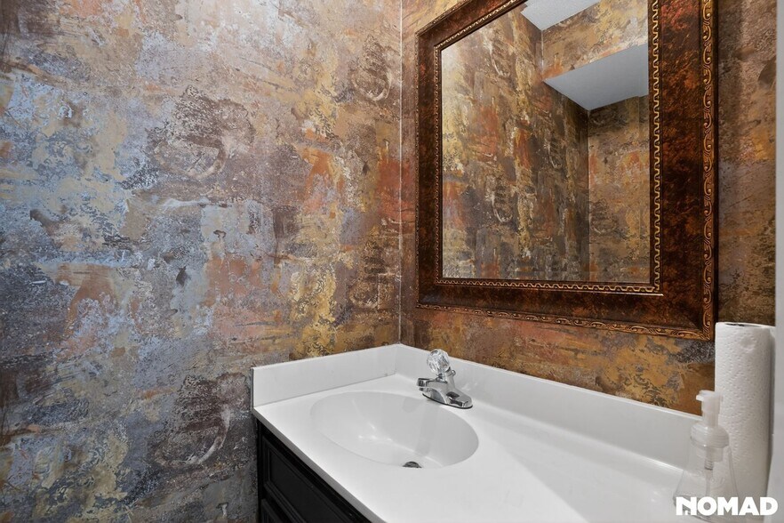 Building Photo - 8960 Manion Dr