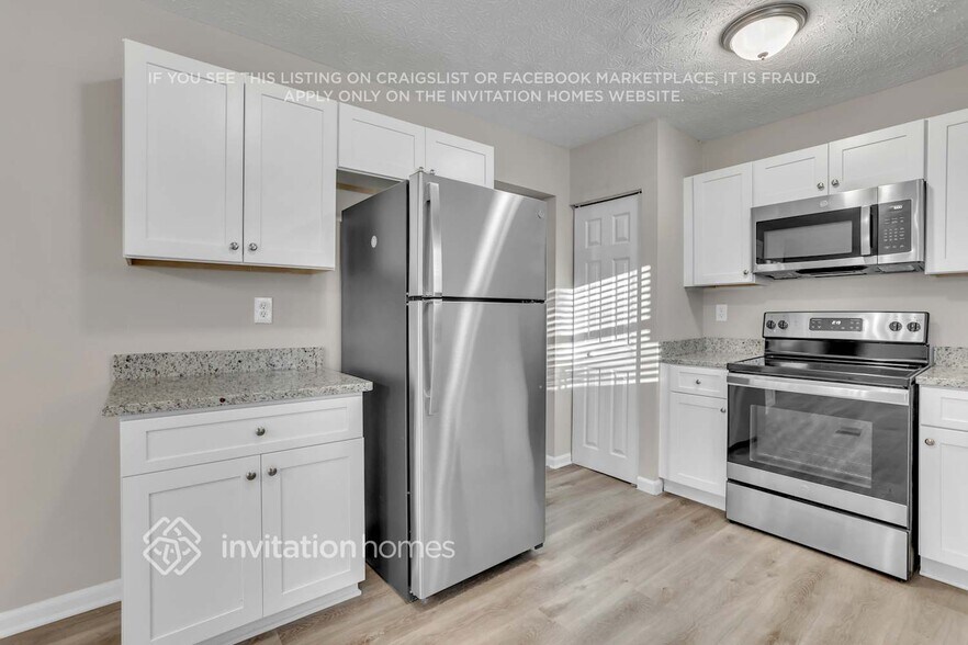 Building Photo - 528 Rockborough Terrace