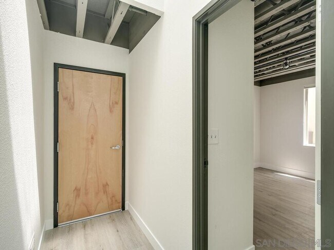 Building Photo - ***GENERAL RENTAL APPLICATIONS***