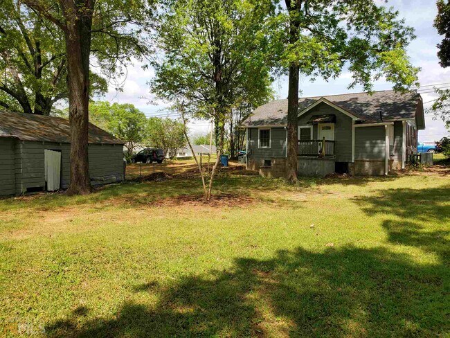 Building Photo - 3059 Maysville Rd