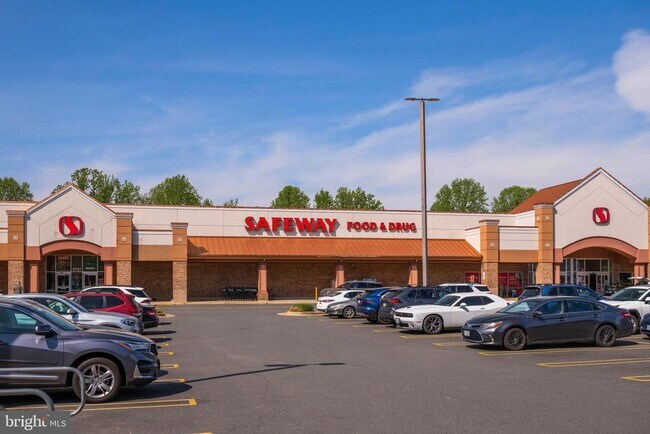 Building Photo - 10906 Carters Oak Way