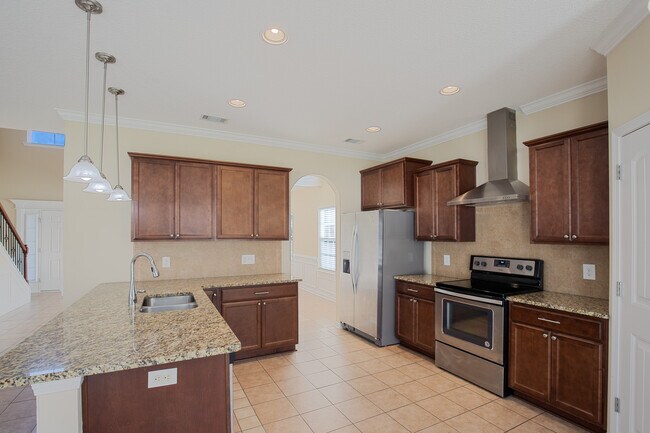 Building Photo - 678 Red Oak Ln
