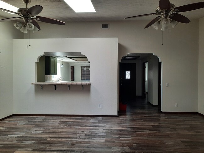 Building Photo - 13615 Driftwood Dr