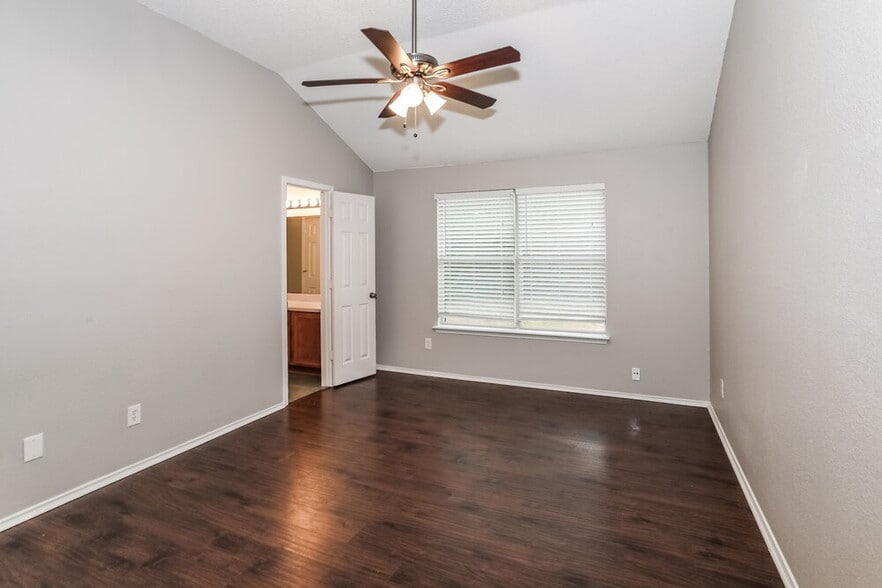 Building Photo - 8060 Cannonwood Dr