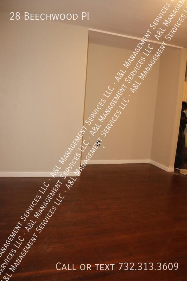 Building Photo - 28 Beechwood Pl