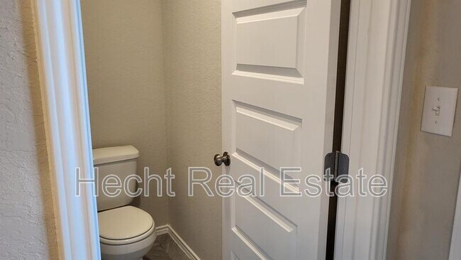 Building Photo - 2440 Ayers Dr