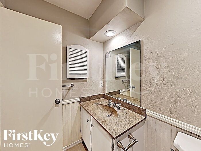 Building Photo - 7505 Evergreen Dr