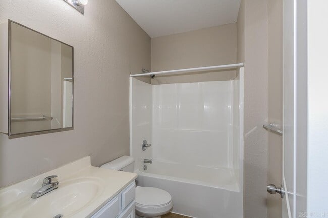 Building Photo - 1216 Sadie Dr