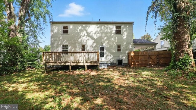 Building Photo - 6911 Arlington Blvd