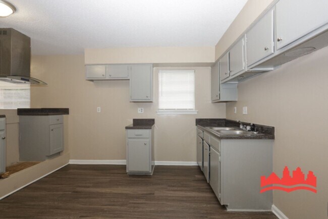Building Photo - 858 Brandywine Blvd