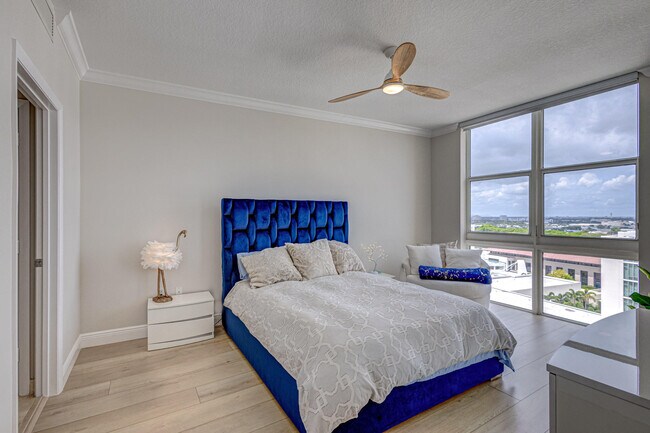 Building Photo - 550 Okeechobee Blvd