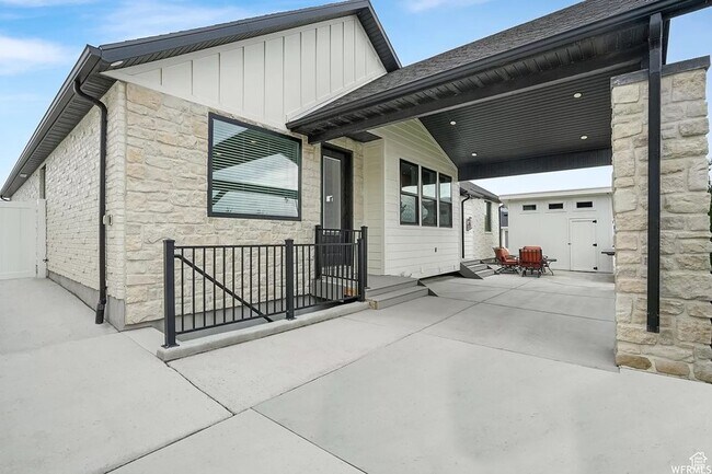 Building Photo - 1707 Packsaddle Cir
