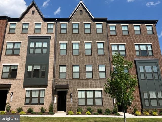 Building Photo - 43343 Goshen Run Sq