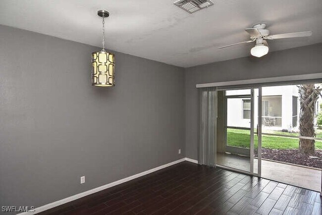 Building Photo - 10100 Poppy Hill Dr