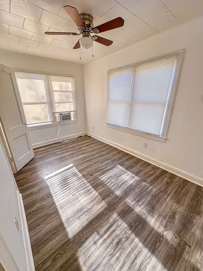 Building Photo - 1409 10th St