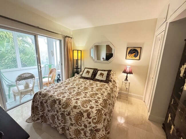 Building Photo - 5505 N Ocean Blvd