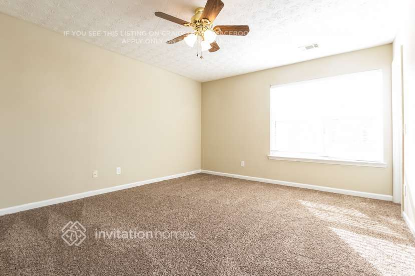 Building Photo - 1026 Hawthorn Ln
