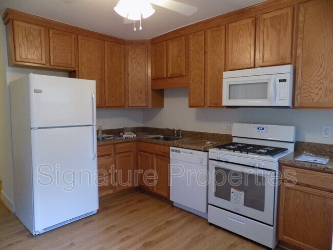 Building Photo - 1822 Idlewood Ave