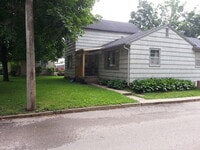 Building Photo - 416 S Cedar Ave