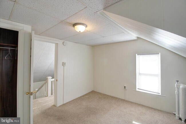 Building Photo - 604 W Main St