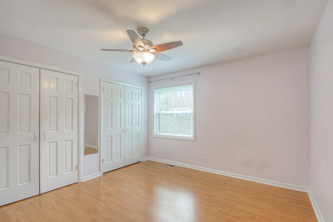 Building Photo - 104 Doral Ct