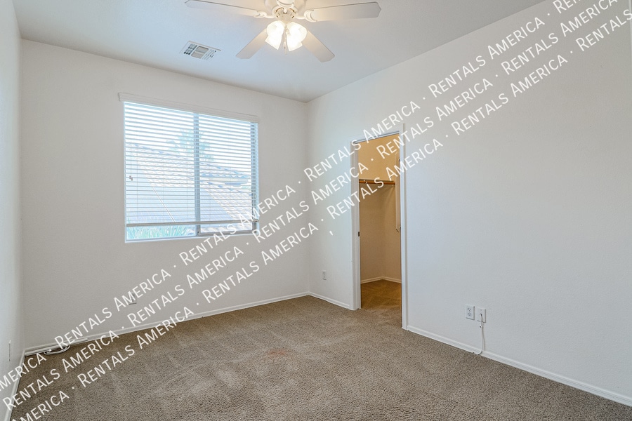 Building Photo - 14332 W Crocus Dr