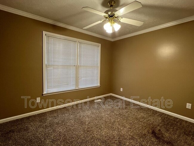 Building Photo - 5838 Bear Creek Cir