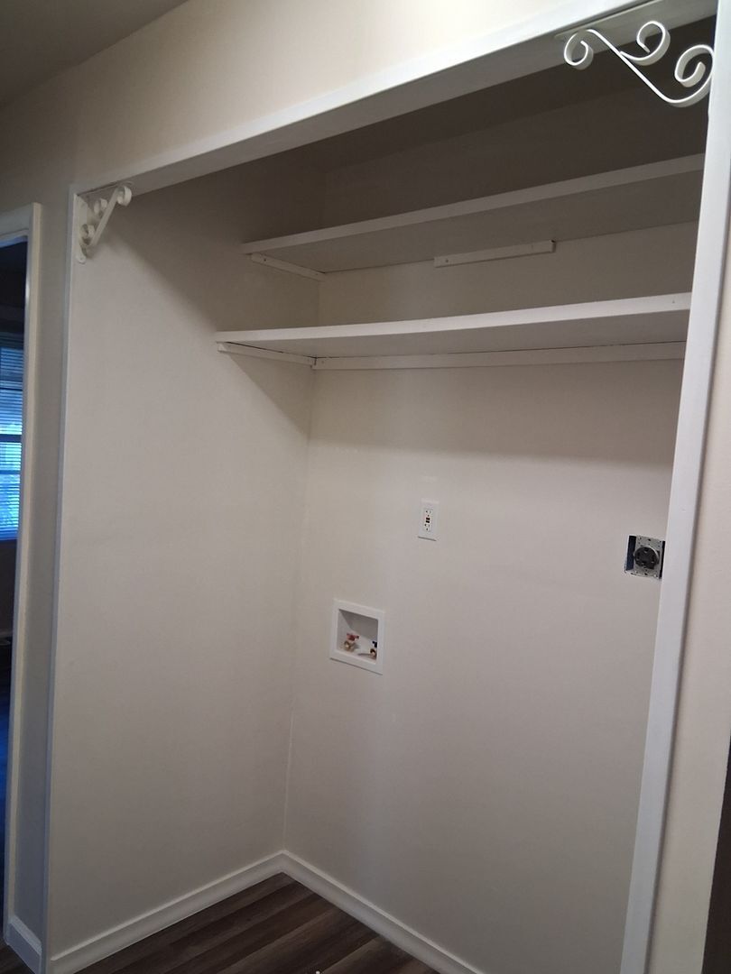 Building Photo - 5264 Whaley Dr