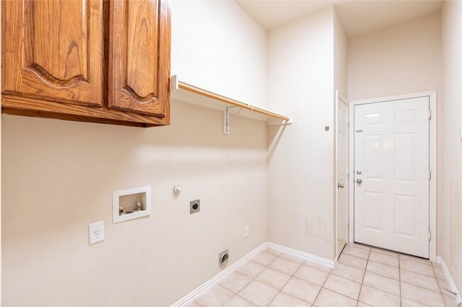 Building Photo - 15722 Wrangler Dr