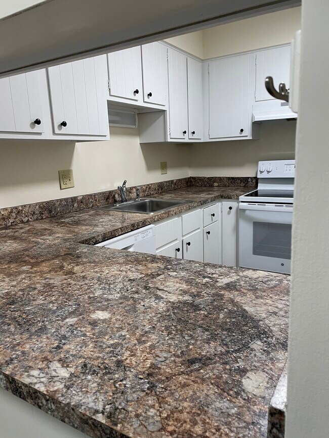 South Bay Apartments 200 Pleasant Ave North Syracuse NY 13212