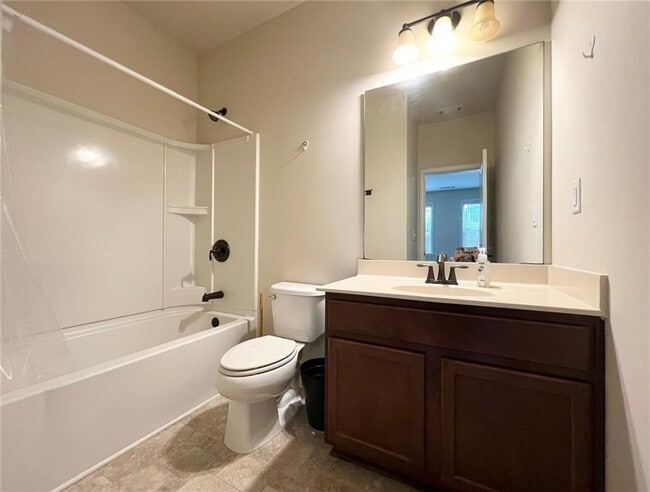 Building Photo - 1650 Sabastian Point