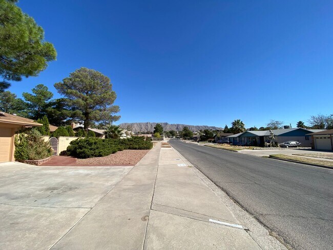 Building Photo - 783 De Leon Dr
