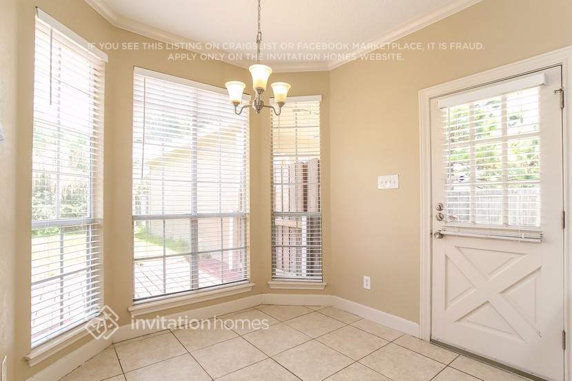 Building Photo - 18406 Spinner Ct Dr