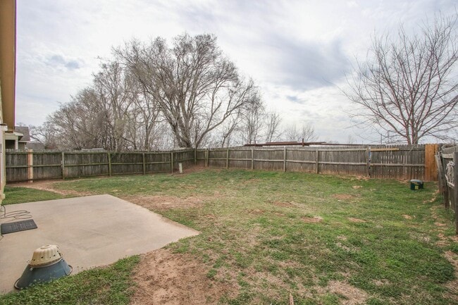 Building Photo - Bixby Schools - 3 bedroom split plan