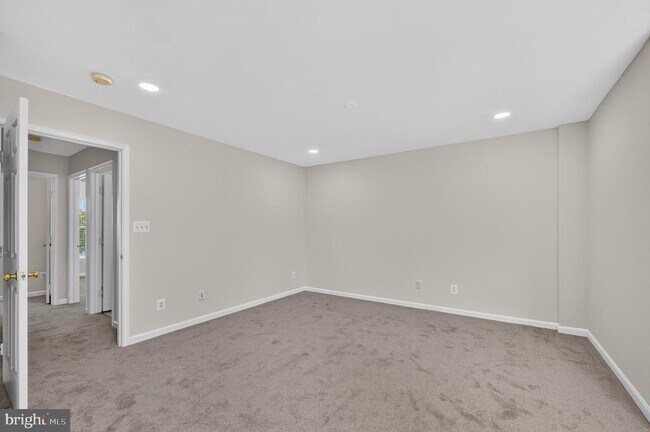 Building Photo - 15044 Gaffney Cir