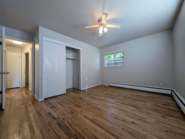 Building Photo - Executive 2 bedroom in the heart of sugarh...