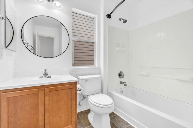 Building Photo - 23838 Township Elm St