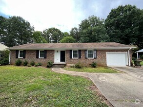 Building Photo - Ranch-Style 3BD, 2BA North Raleigh Home wi...