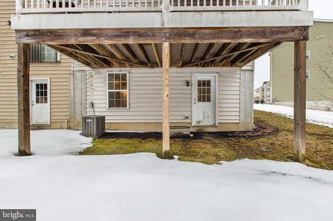 Building Photo - 48 Munro Rd