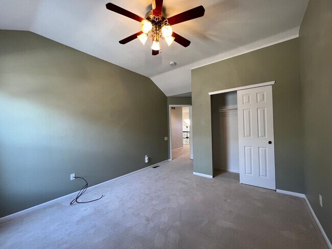 Building Photo - Splendid Townhome in Castle Pines