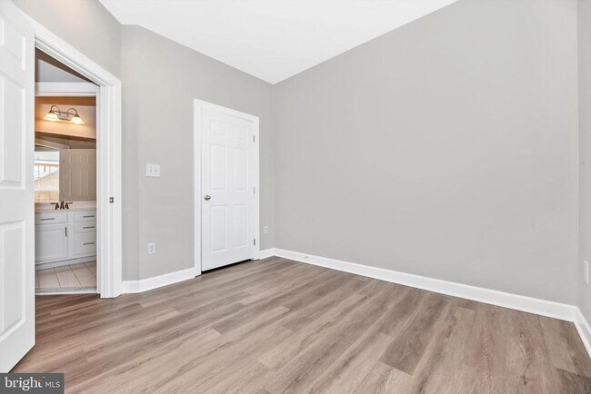 Building Photo - 8943 Amelung St