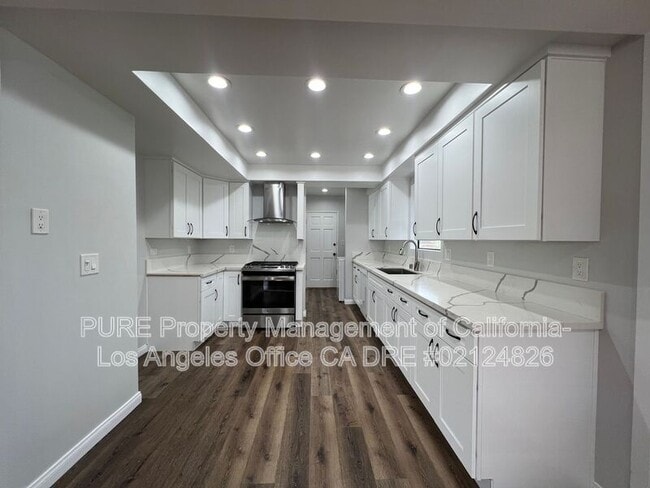 Building Photo - 3831 W 182nd St
