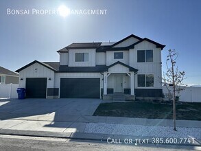 Building Photo - 4554 N Mt Ellen St